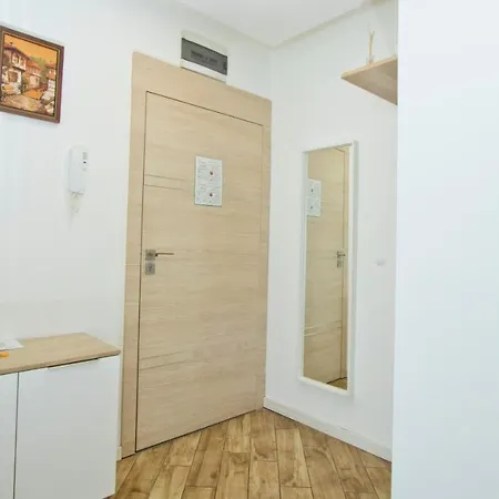 Colonel Dream Apartment