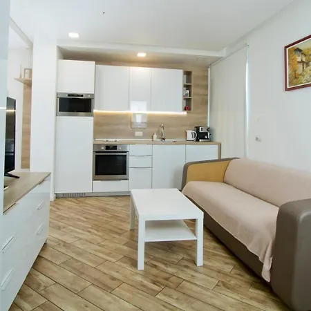 Colonel Dream Apartment