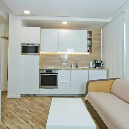 Colonel Dream Apartment